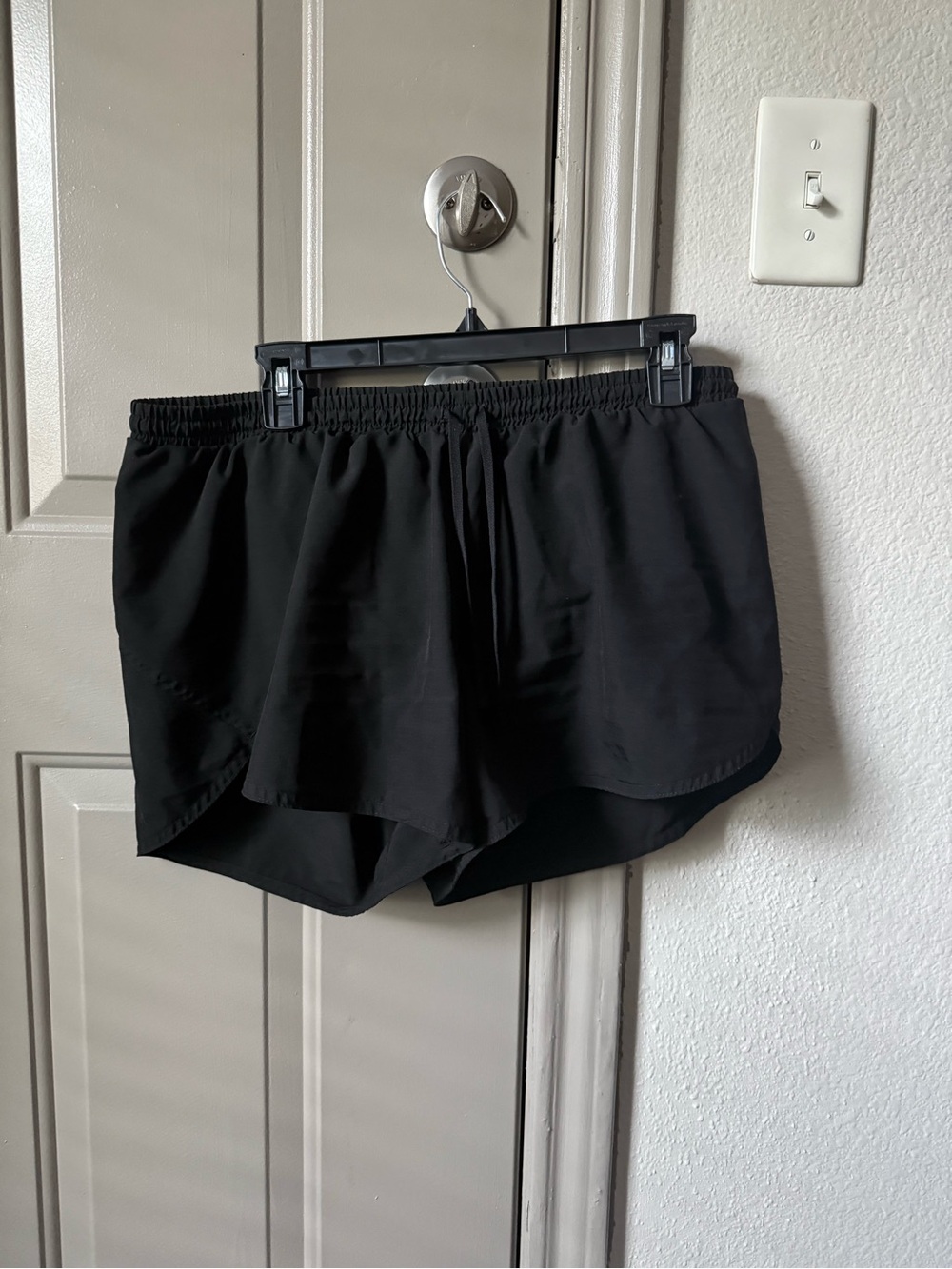 Old Navy Black Women's Athletic Shorts with Elastic Waistband